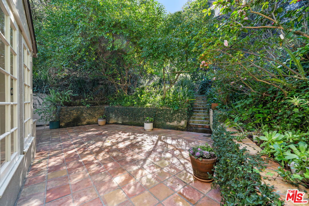 3621 Longview Valley Road Sherman Oaks, CA 91423 - Photo 24 of 25