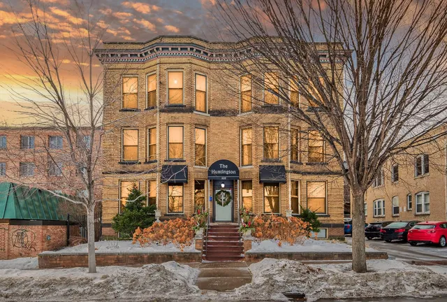 $255,000 | 300 Marshall Avenue, Unit 6, St. Paul, MN 55102