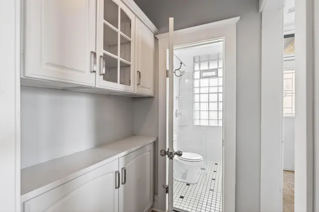 $240,000 | 300 Marshall Avenue, Unit 6, St. Paul, MN 55102