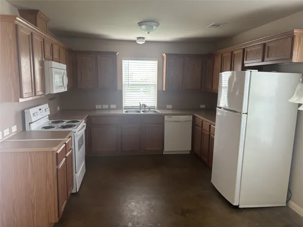 $1,800 | 11817 13th Street, Santa Fe, TX 77510