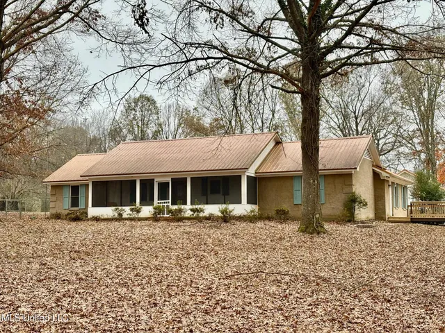 $379,900 | 1488 Hugh Taylor Road, Senatobia, MS 38668