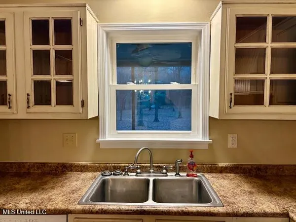 $369,900 | 1488 Hugh Taylor Road, Senatobia, MS 38668