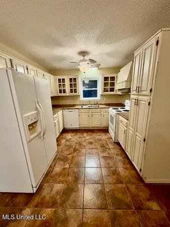 $369,900 | 1488 Hugh Taylor Road, Senatobia, MS 38668