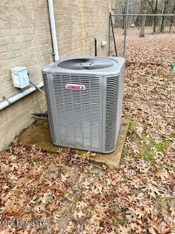 $379,900 | 1488 Hugh Taylor Road, Senatobia, MS 38668