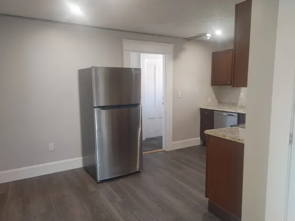$2,300 | 16 Wall Street, Unit 2, Foxboro, MA 02035