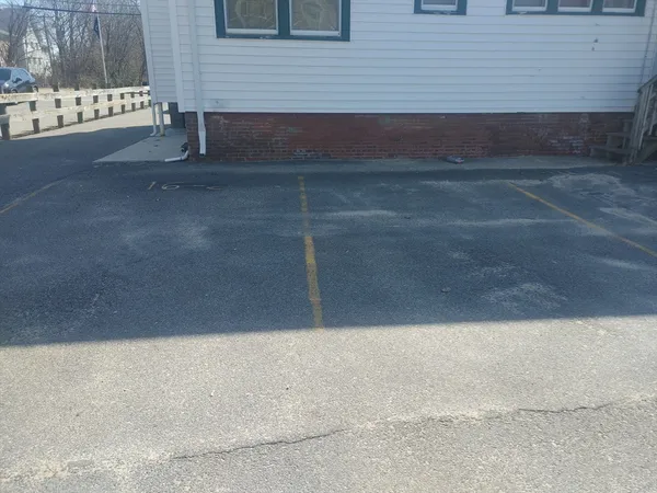 $2,300 | 16 Wall Street, Unit 2, Foxboro, MA 02035