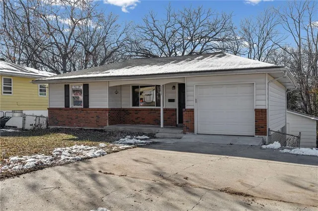 $259,900 | 5232 North Palmer Avenue, Kansas City, MO 64119