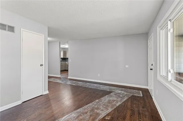 $259,900 | 5232 North Palmer Avenue, Kansas City, MO 64119