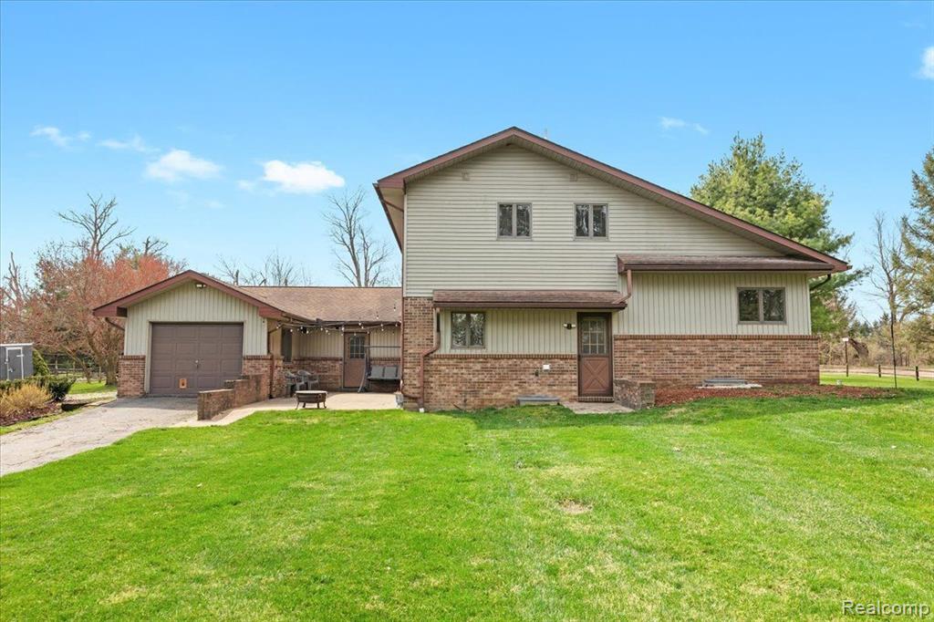 1415 Rose Center Road Fenton, MI 48430 - Photo 32 of 40