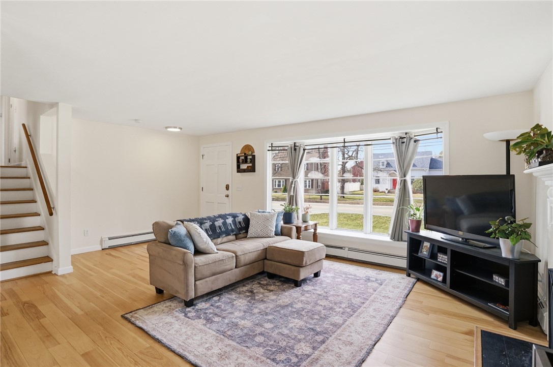 1270 Hope Street Bristol, RI 02809 - Photo 8 of 48