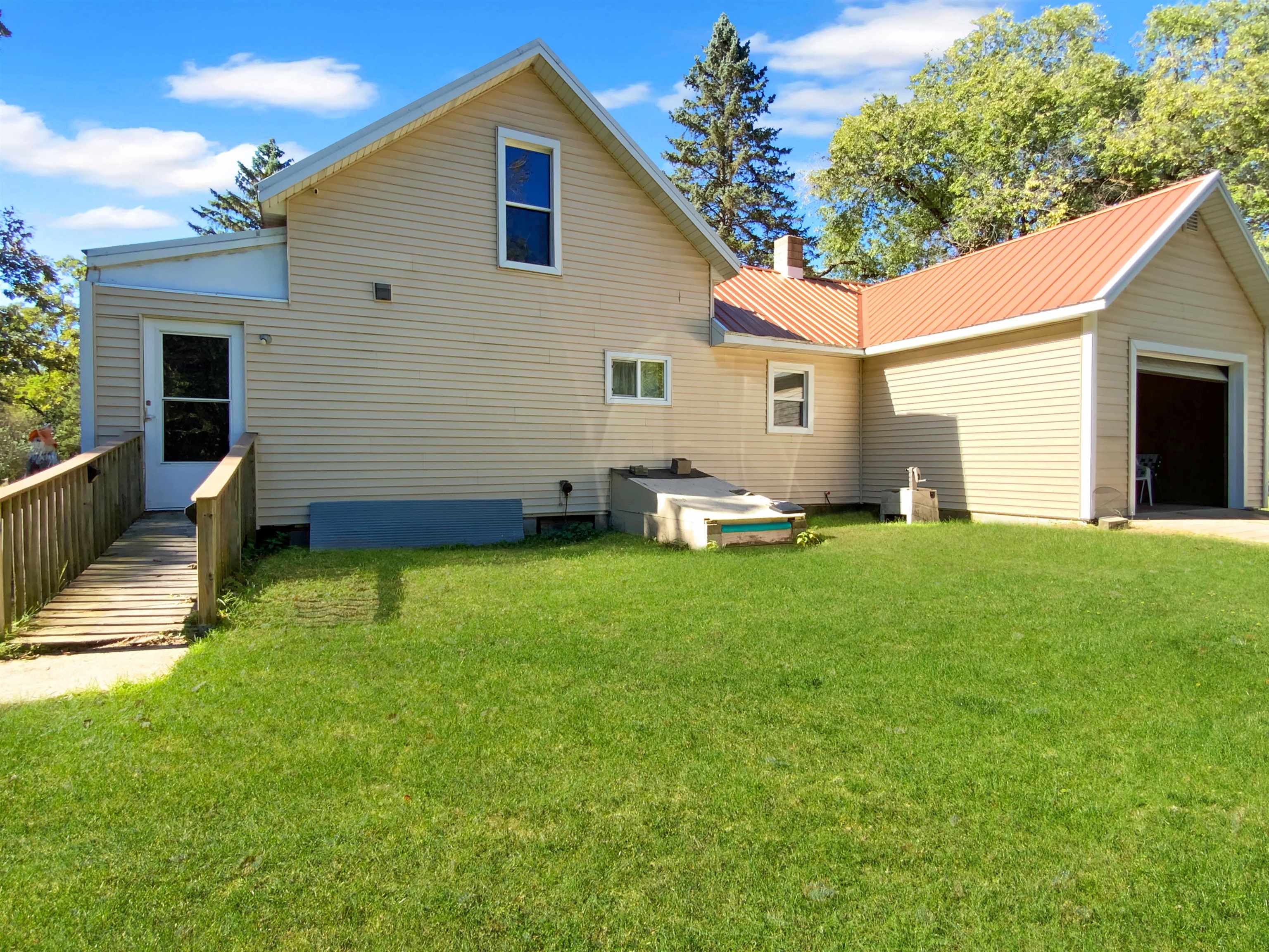 W11160 Apache Road Plainfield, WI 54966 - Photo 32 of 44