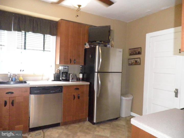 741 Amherst Road Audubon, NJ 08106 - Photo 12 of 25 Kitchen