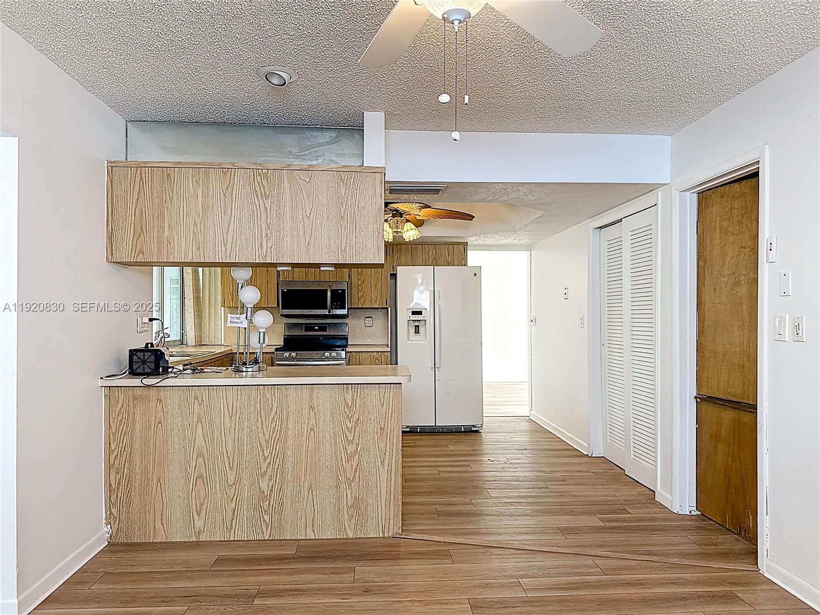 7541 Embassy Boulevard Miramar, FL 33023 - Photo 18 of 60