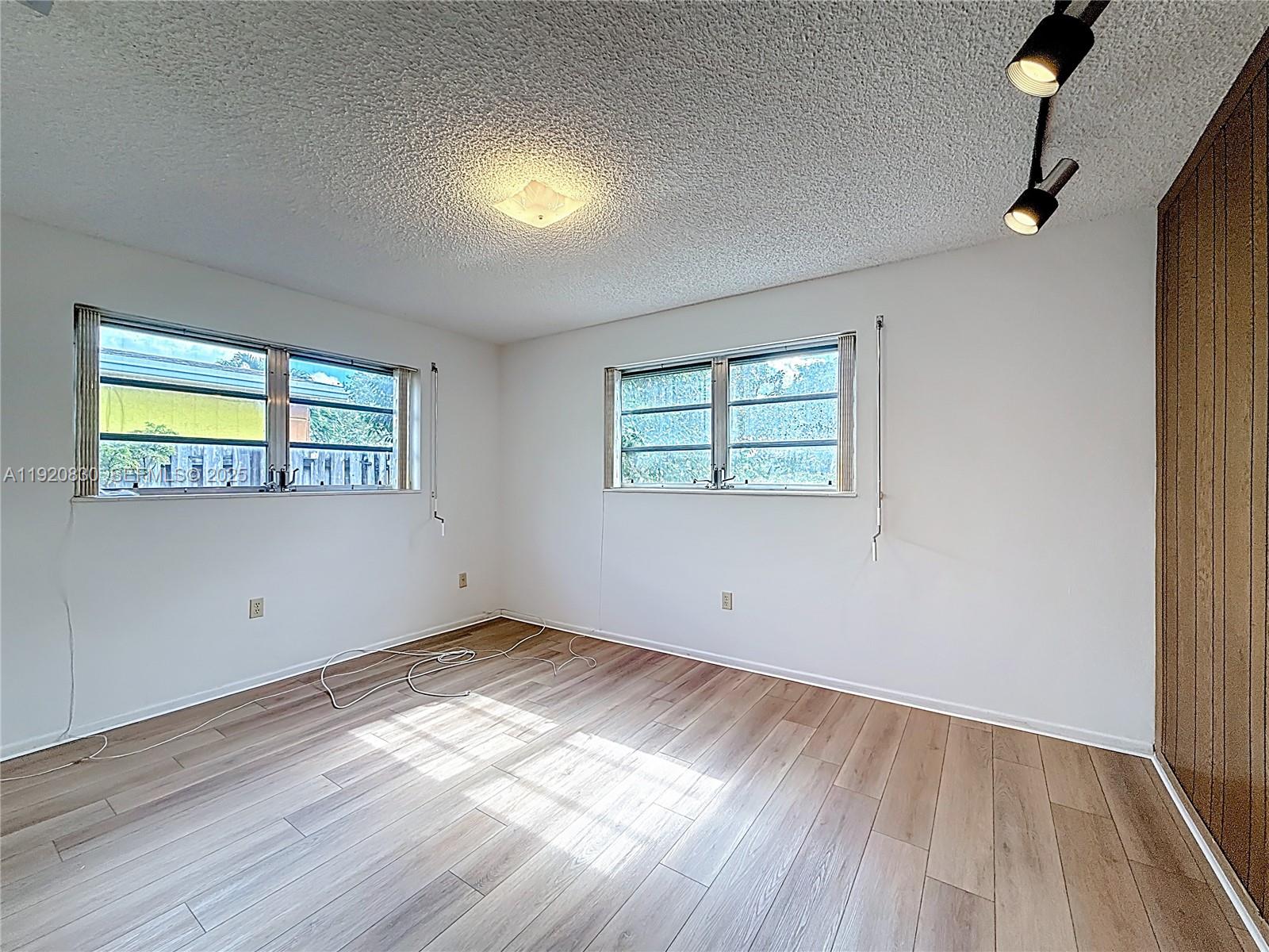 7541 Embassy Boulevard Miramar, FL 33023 - Photo 29 of 60