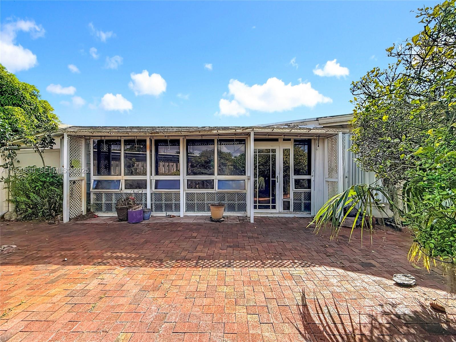 7541 Embassy Boulevard Miramar, FL 33023 - Photo 48 of 60