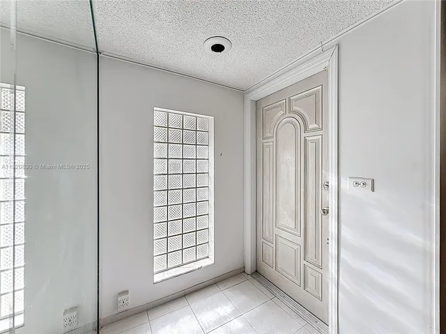 $550,000 | 7541 Embassy Boulevard, Miramar, FL 33023