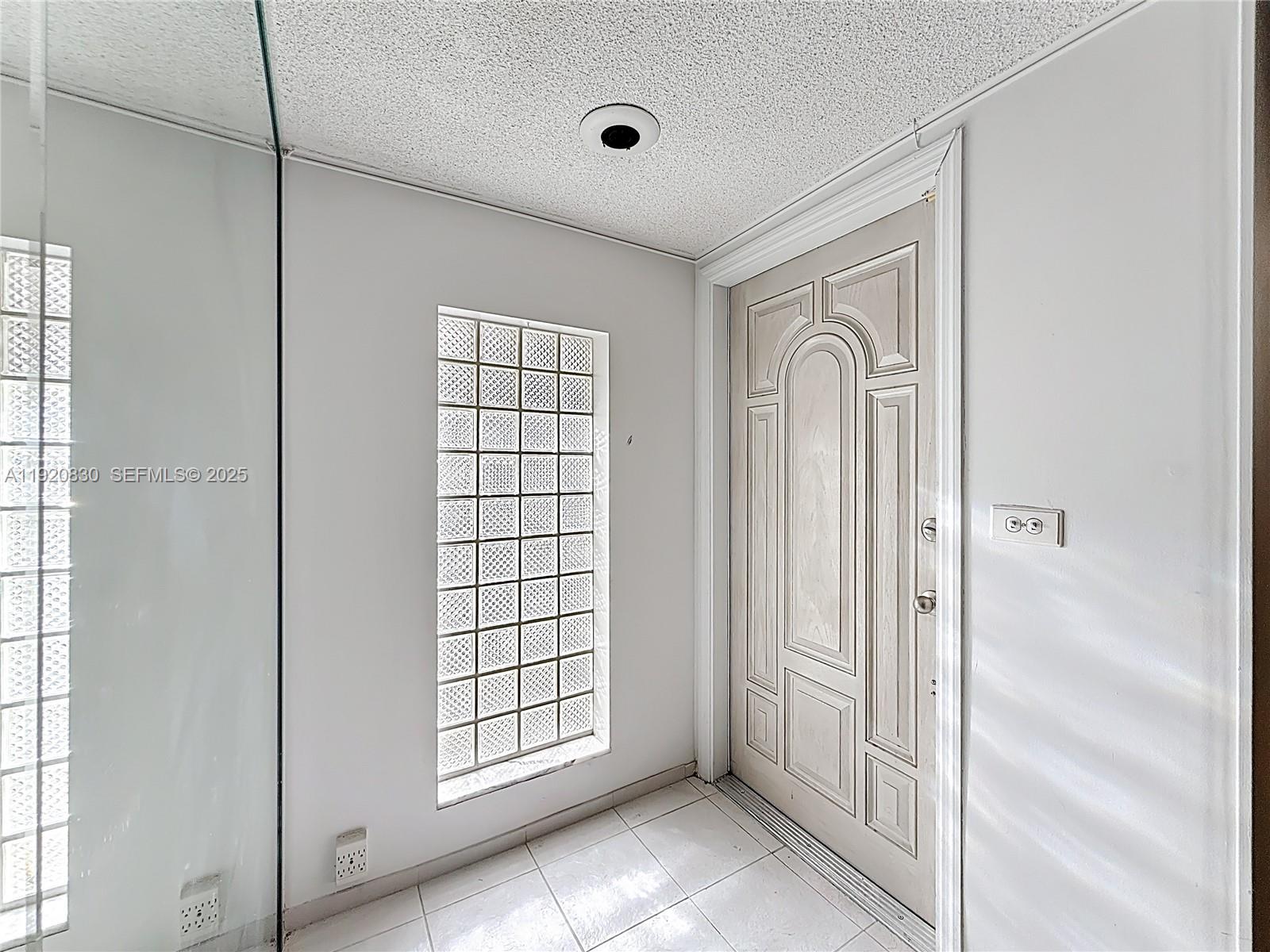 7541 Embassy Boulevard Miramar, FL 33023 - Photo 5 of 60