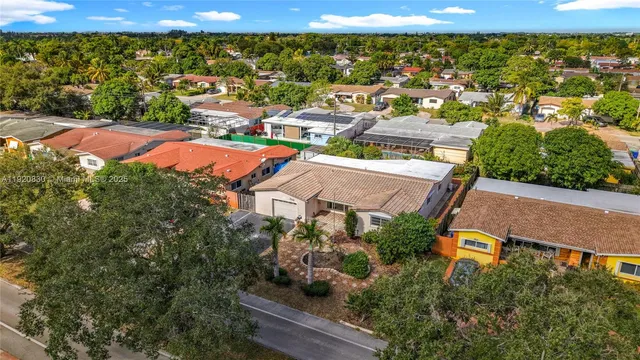 $550,000 | 7541 Embassy Boulevard, Miramar, FL 33023