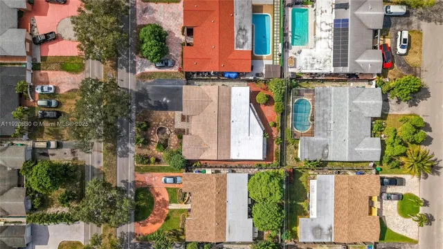 $550,000 | 7541 Embassy Boulevard, Miramar, FL 33023