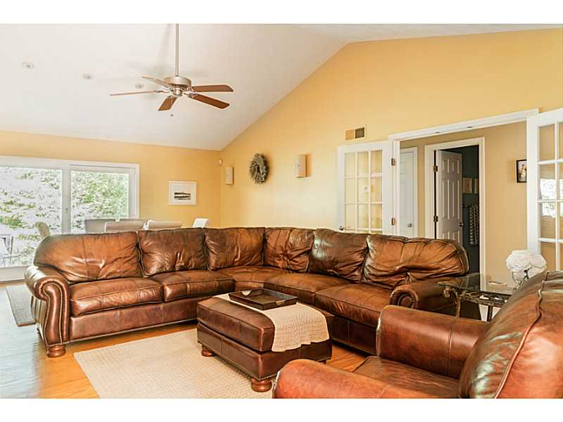 95 Eastwick Road North Kingstown, RI 02852 - Photo 4 of 11 Living Room.