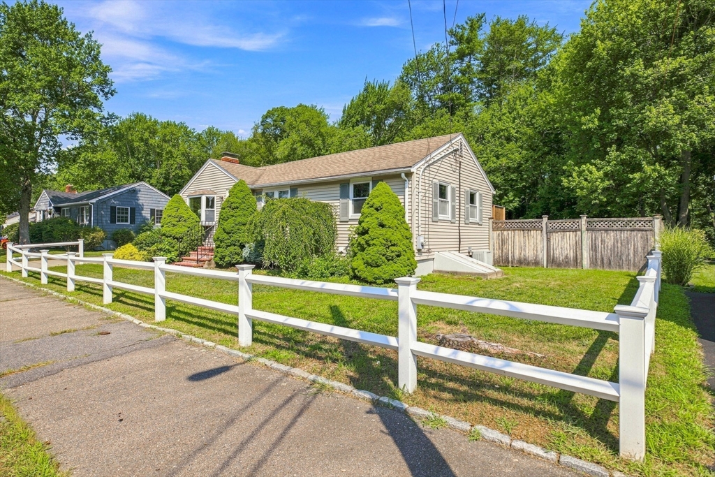 34 Roseen Road Holbrook, MA 02343 - Photo 24 of 25 Gallery Image 24