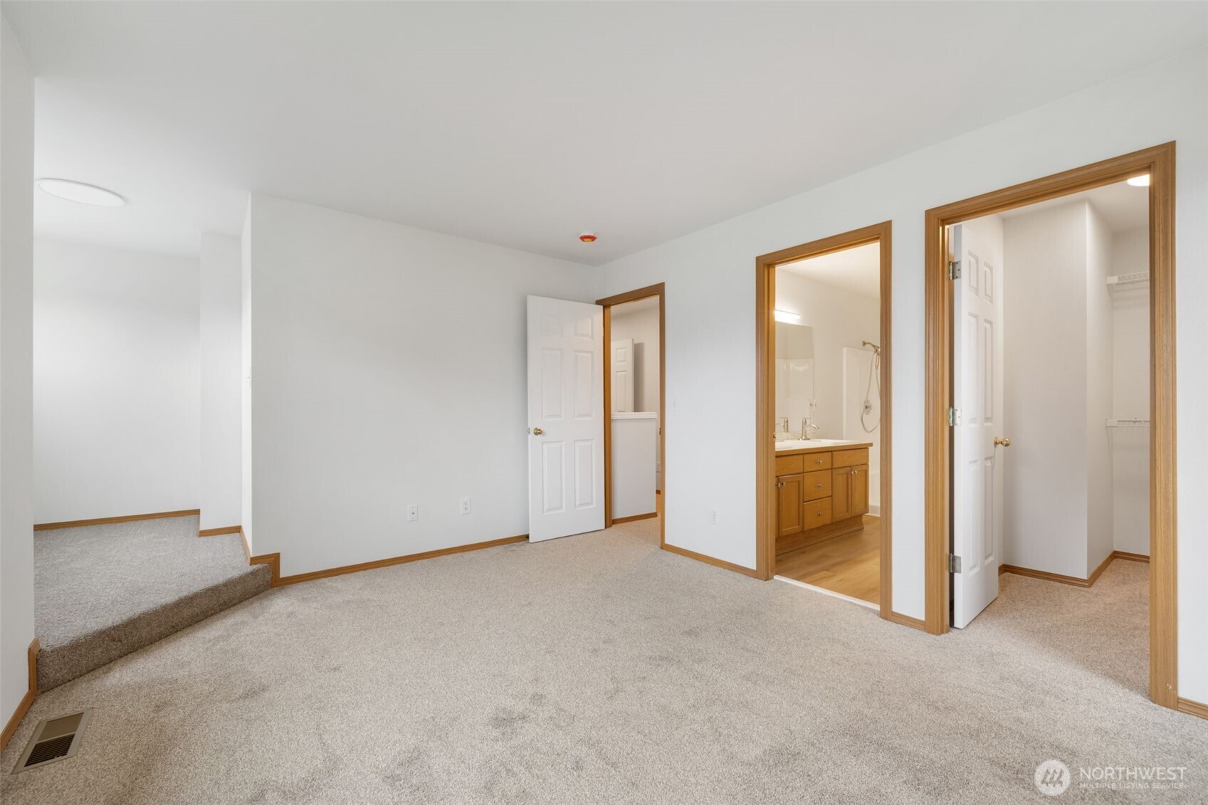 3560 Courtyard Lane Bremerton, WA 98310 - Photo 12 of 26 an empty room with windows