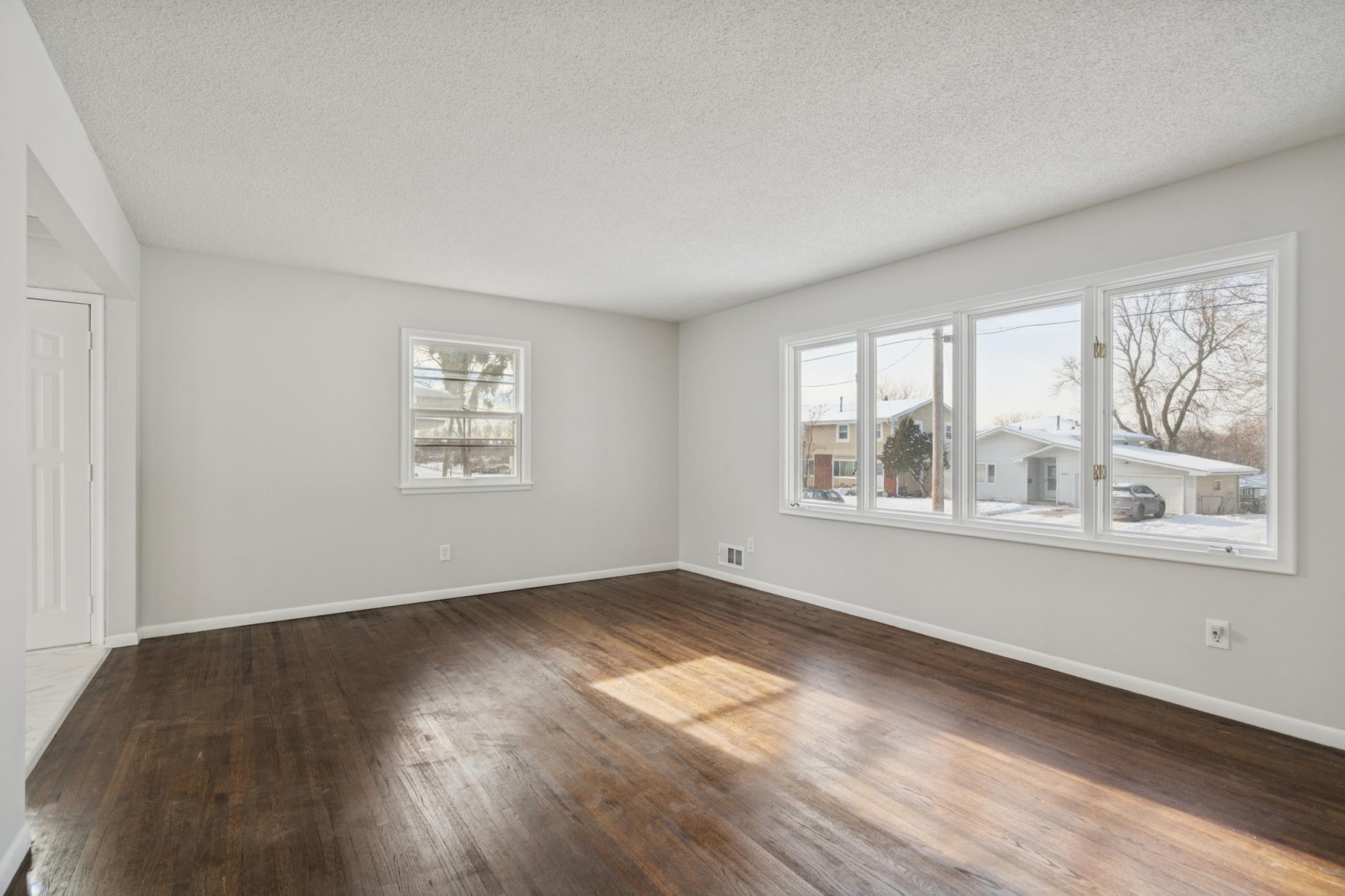 4615 Johnson Street Northeast Minneapolis, MN 55421 - Photo 3 of 31