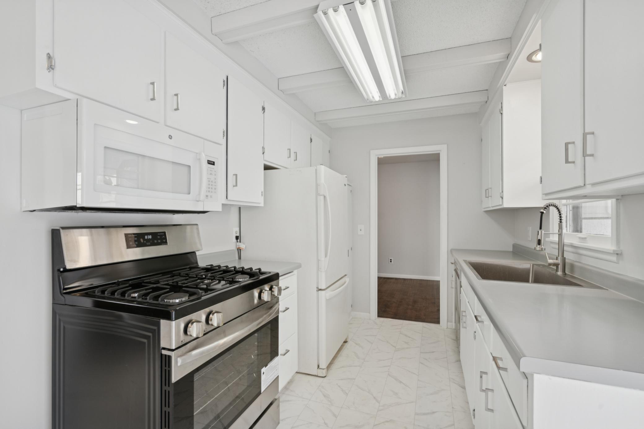 4615 Johnson Street Northeast Minneapolis, MN 55421 - Photo 8 of 31