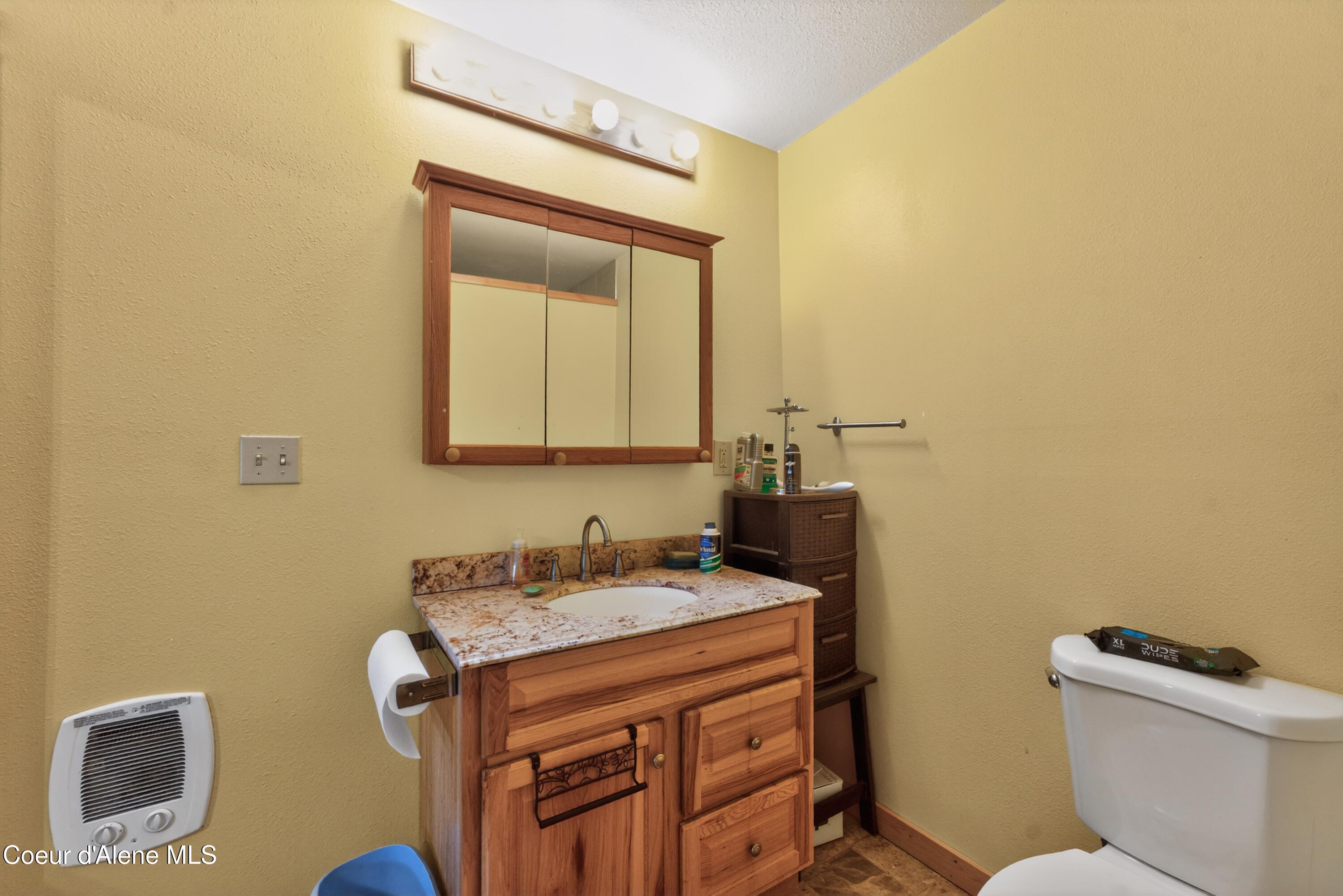 1025 Old Priest River Road Priest River, ID 83856 - Photo 28 of 33 27_1025_Old_Priest_River_Rd-Bathroom-295