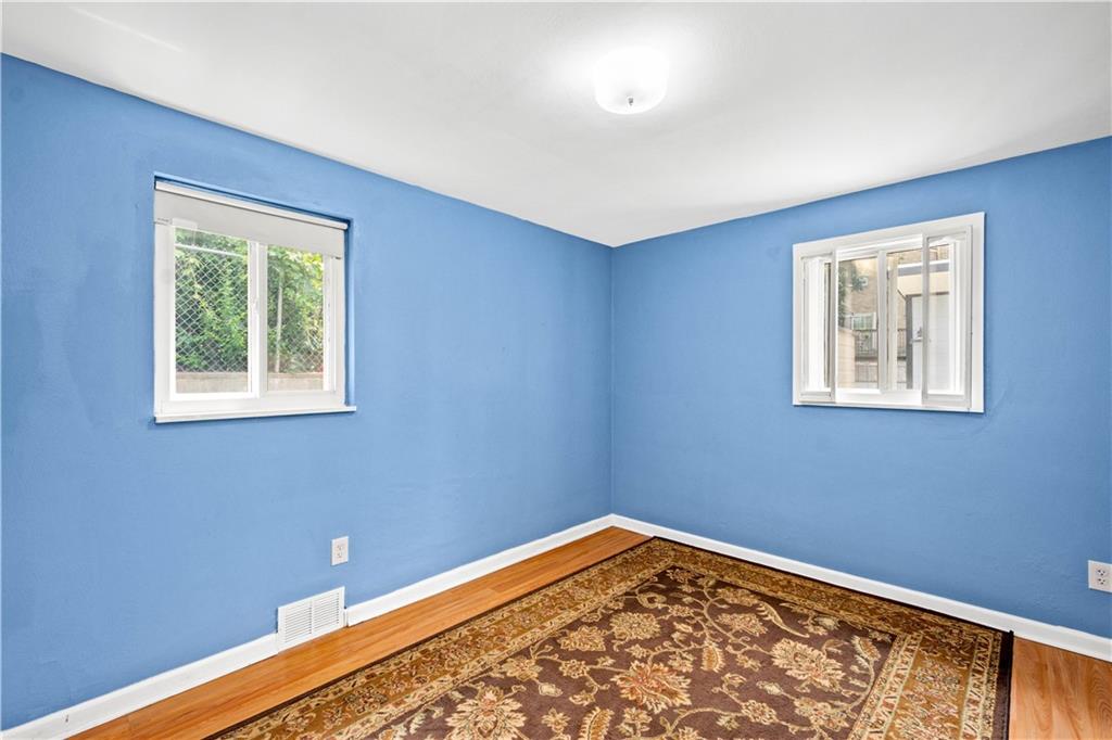 4266 Glen Lytle Road Pittsburgh, PA 15217 - Photo 14 of 25 Gallery Image 14