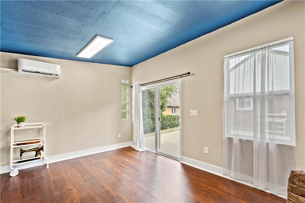 4266 Glen Lytle Road Pittsburgh, PA 15217 - Photo 22 of 25 Gallery Image 22