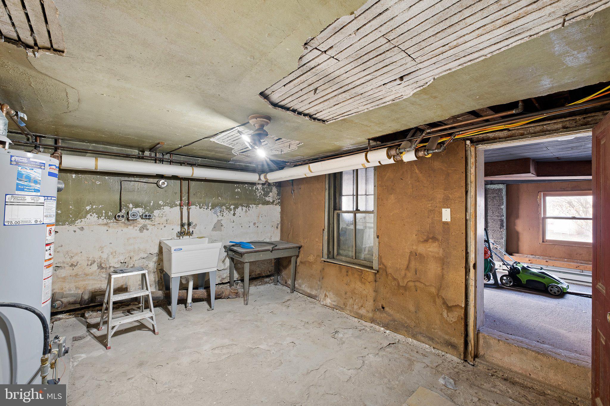 221 Chestnut Street New Castle, DE 19720 - Photo 12 of 25 a outdoor space with lots of tables and chairs