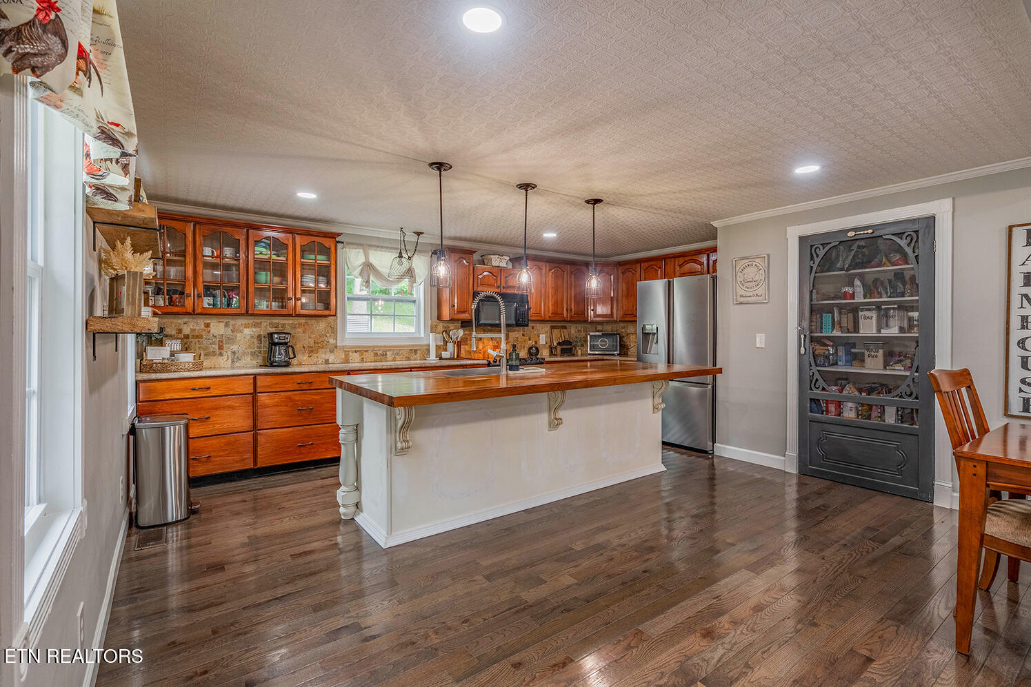 151 Gray Knob Road Kingston, TN 37763 - Photo 6 of 60 A7307535-HDR