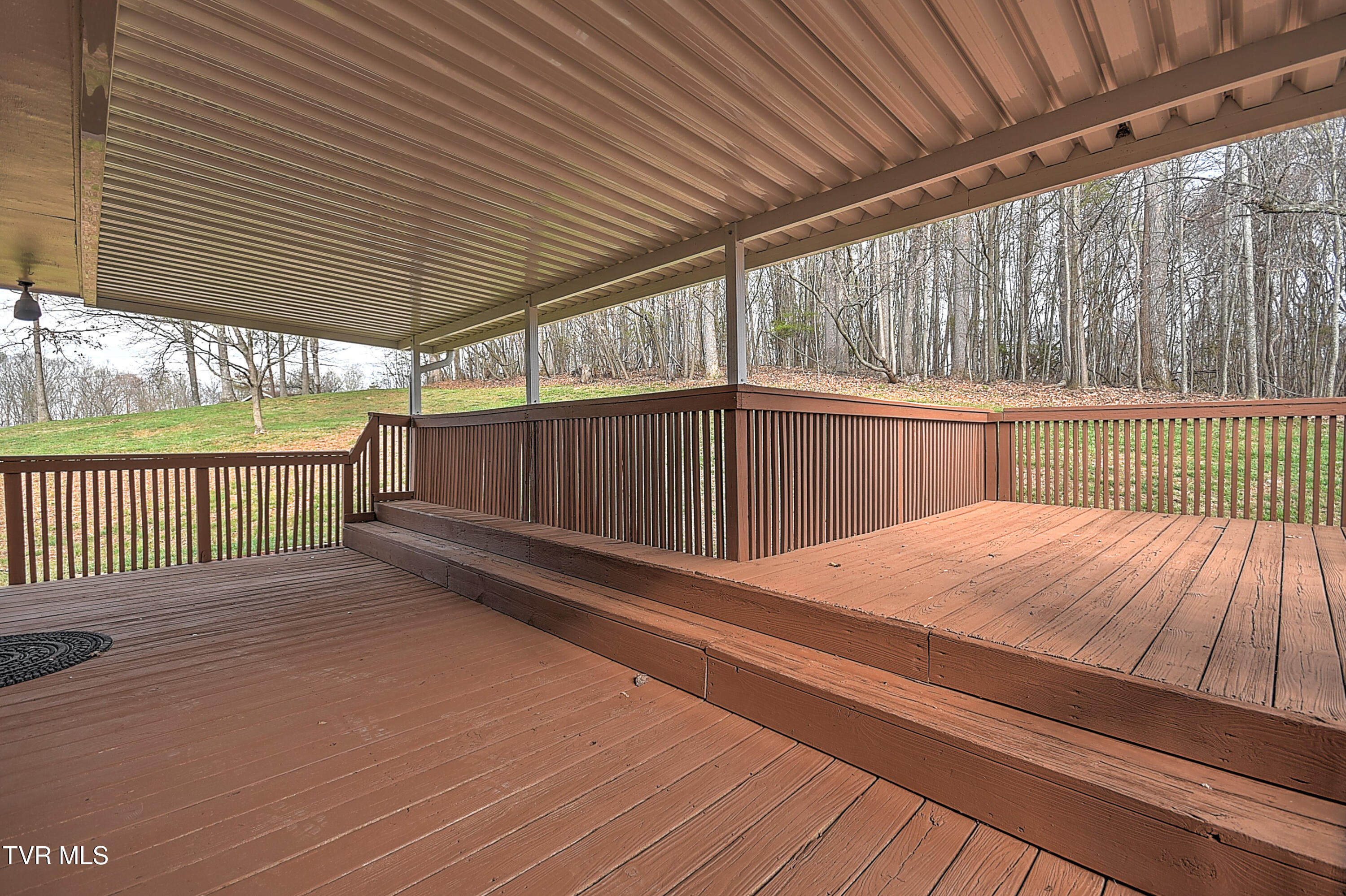 148 Whitehills Road Kingsport, TN 37660 - Photo 44 of 58 148 Whitehills ES-41