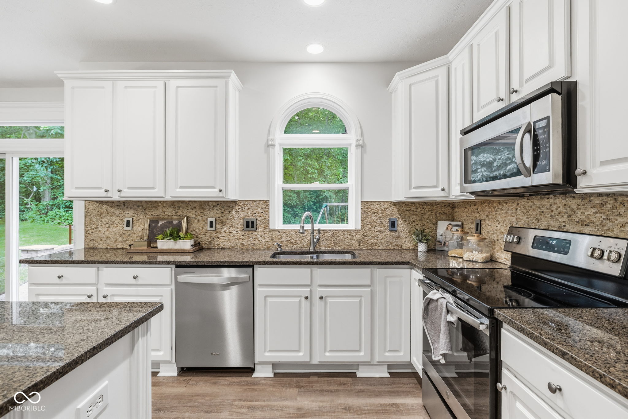 1268 Sullivans Ridge Zionsville, IN 46077 - Photo 17 of 55