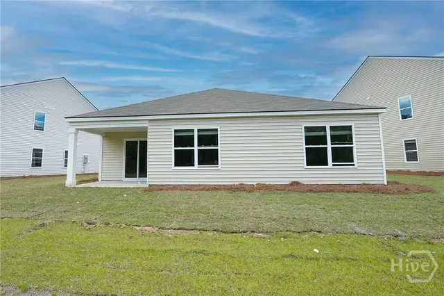 $2,200 | 457 Coconut Drive, Bloomingdale, GA 31302