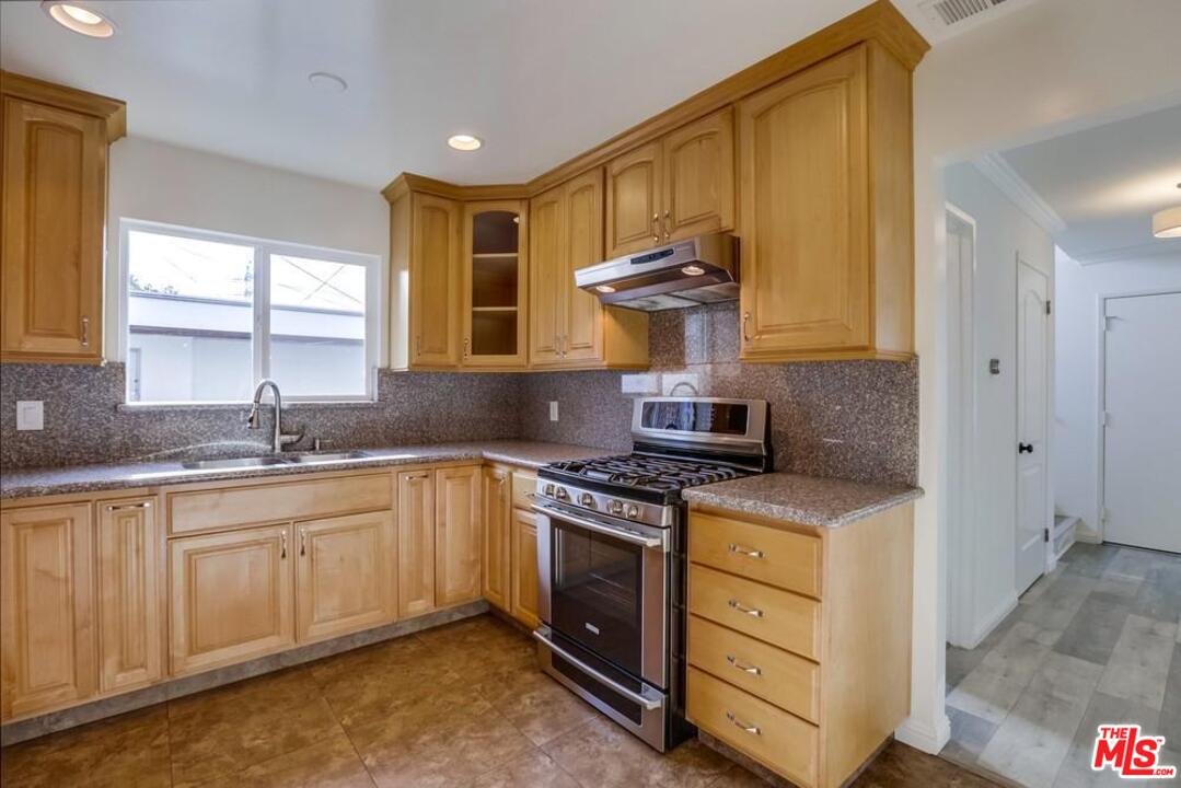 3434 Greensward Road Los Angeles, CA 90039 - Photo 29 of 46 Gallery Image 29