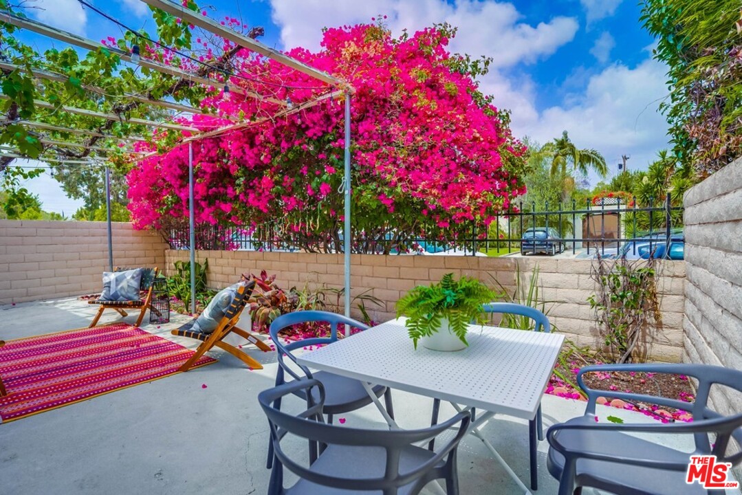 3434 Greensward Road Los Angeles, CA 90039 - Photo 5 of 46 Gallery Image 5