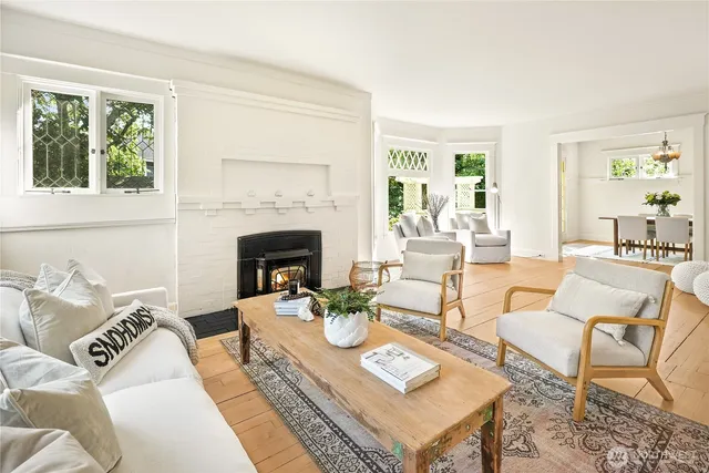 $1,349,000 | 322 Ave D, Snohomish, WA 98290