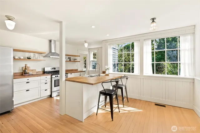 $1,349,000 | 322 Ave D, Snohomish, WA 98290