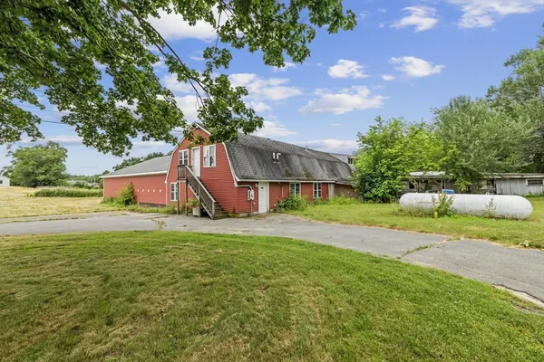 $1,450,000 | 8 North Street, Bridgewater, MA 02324
