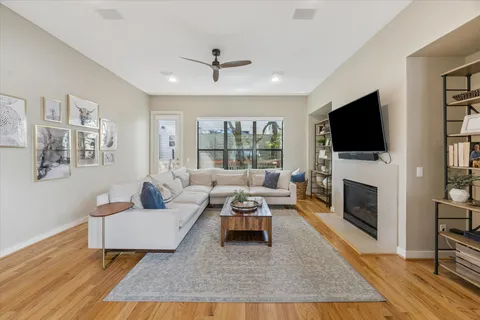 $475,000 | 214 Detering Street, Unit A, Houston, TX 77007