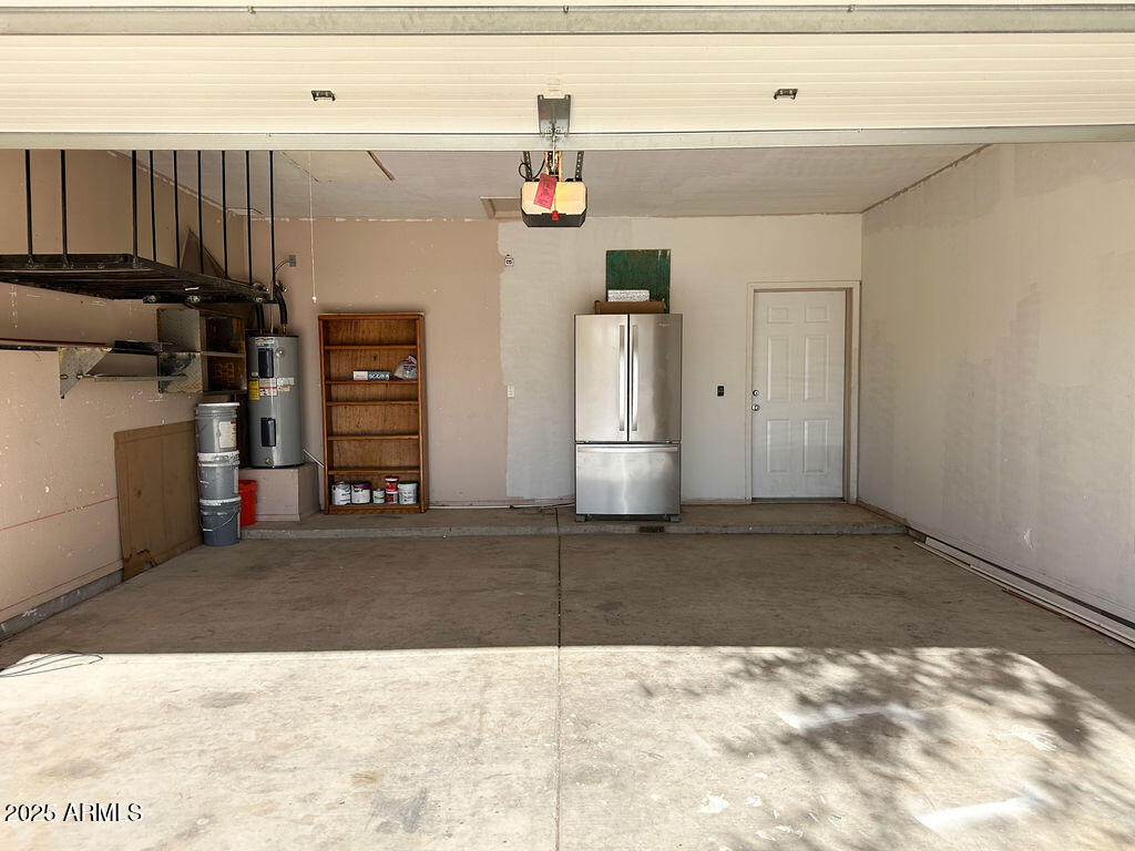 15220 Padres Road Arizona City, AZ 85123 - Photo 16 of 16 a view of a garage
