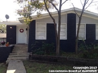 312 Babcock Road San Antonio, TX 78201 - Photo 2 of 10 a front view of a house with garden