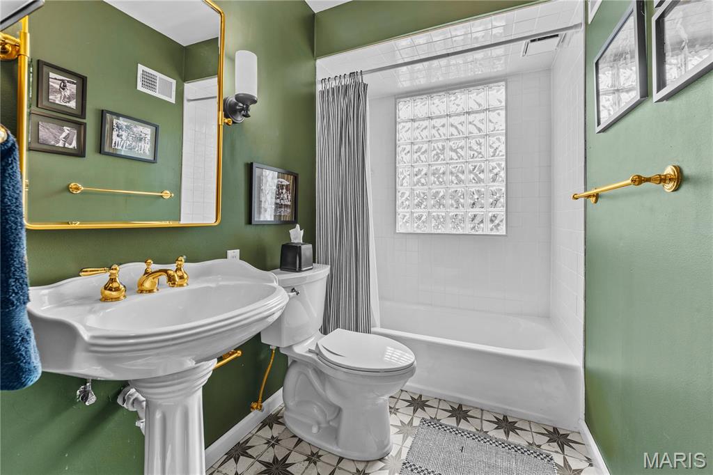 12361 Conway Road St. Louis, MO 63141 - Photo 25 of 52 Gallery Image 25