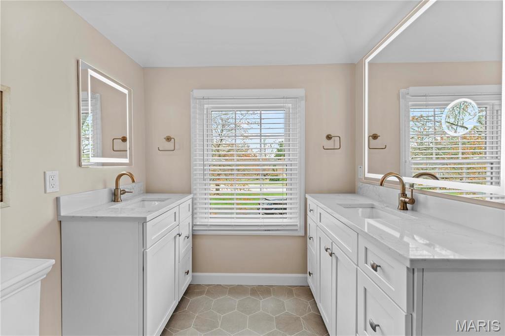 12361 Conway Road St. Louis, MO 63141 - Photo 33 of 52 Gallery Image 33