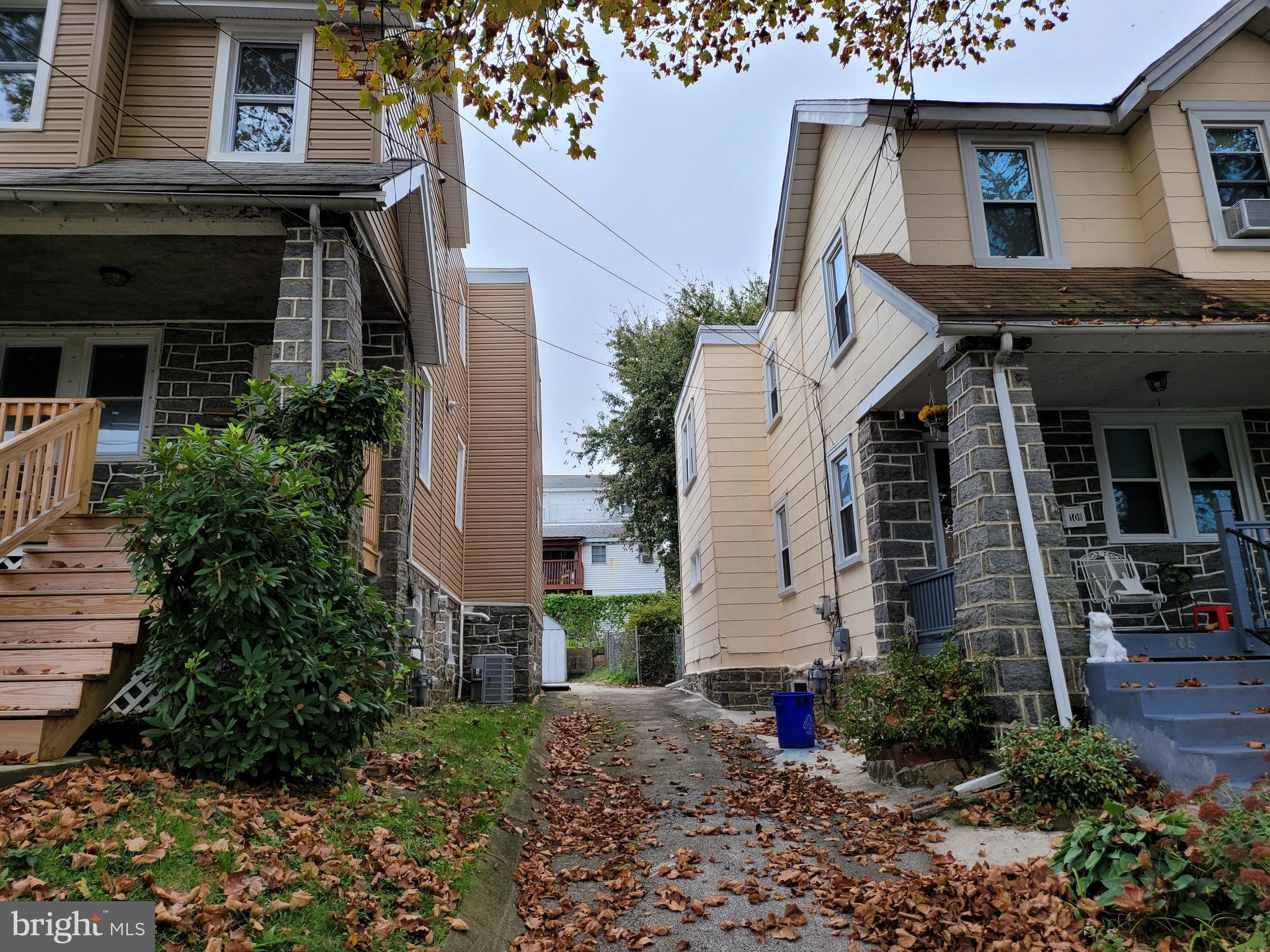 106 Harvin Road Upper Darby, PA 19082 - Photo 2 of 35 Driveway