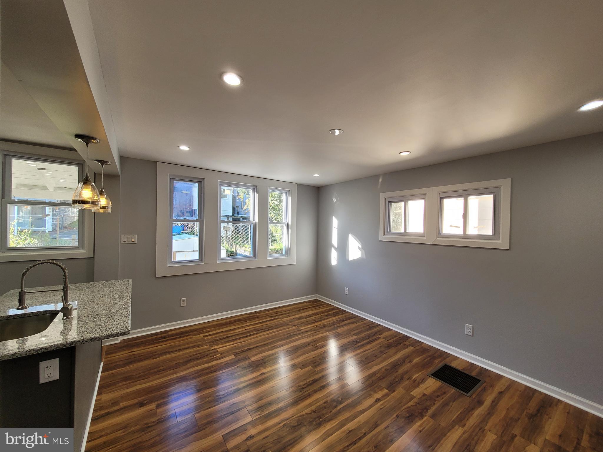 106 Harvin Road Upper Darby, PA 19082 - Photo 11 of 35