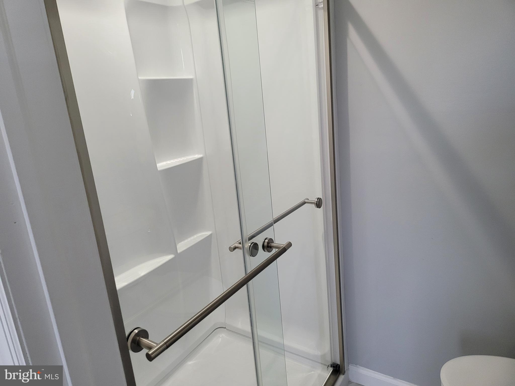 106 Harvin Road Upper Darby, PA 19082 - Photo 30 of 35 Master Bath
