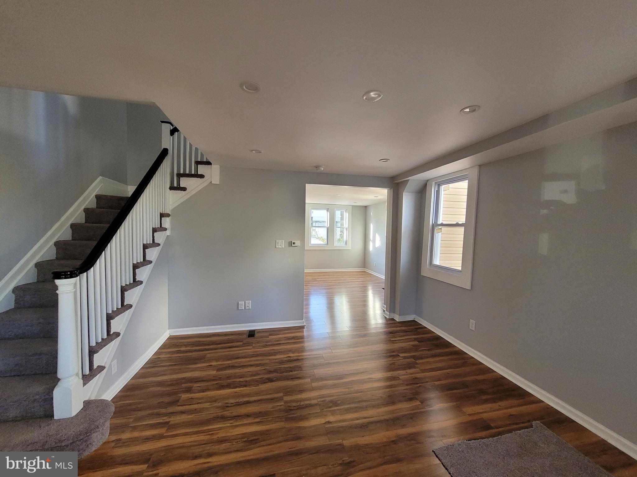 106 Harvin Road Upper Darby, PA 19082 - Photo 6 of 35 Living Room View